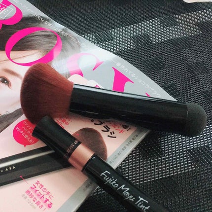 sasami on LIPS 「&ROSYの5月号の付録をGETしてきました!!上質美肌ブラシ..」(1枚目)