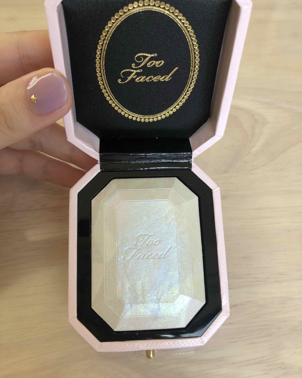ダイヤモンドライト マルチユース ハイライター/Too Faced/パウダーハイライトを使ったクチコミ（2枚目）