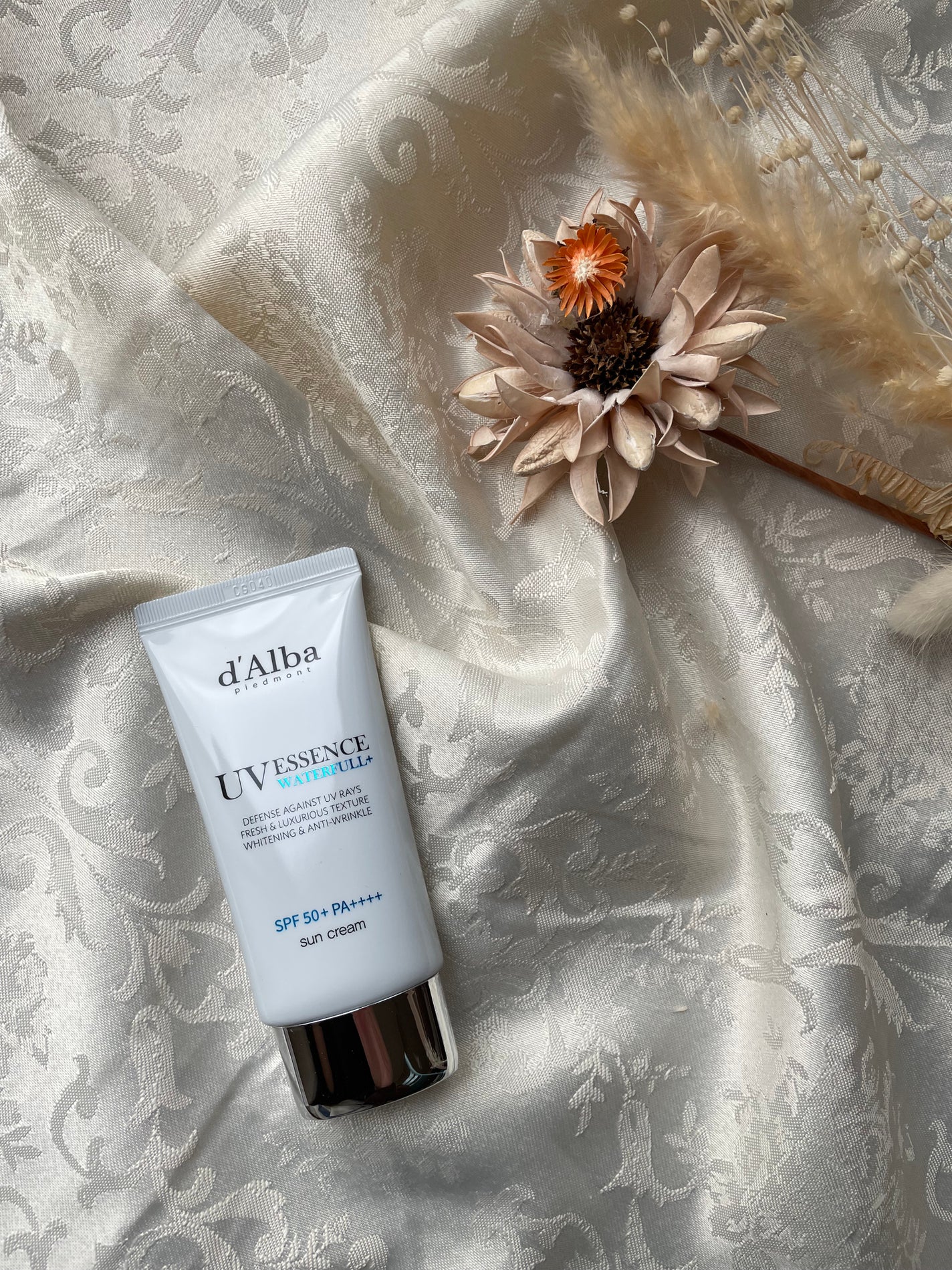 ダルバ ウォータフル エッセンス サンクリーム/ダルバ/日焼け止めクリームを使ったクチコミ(4枚目)