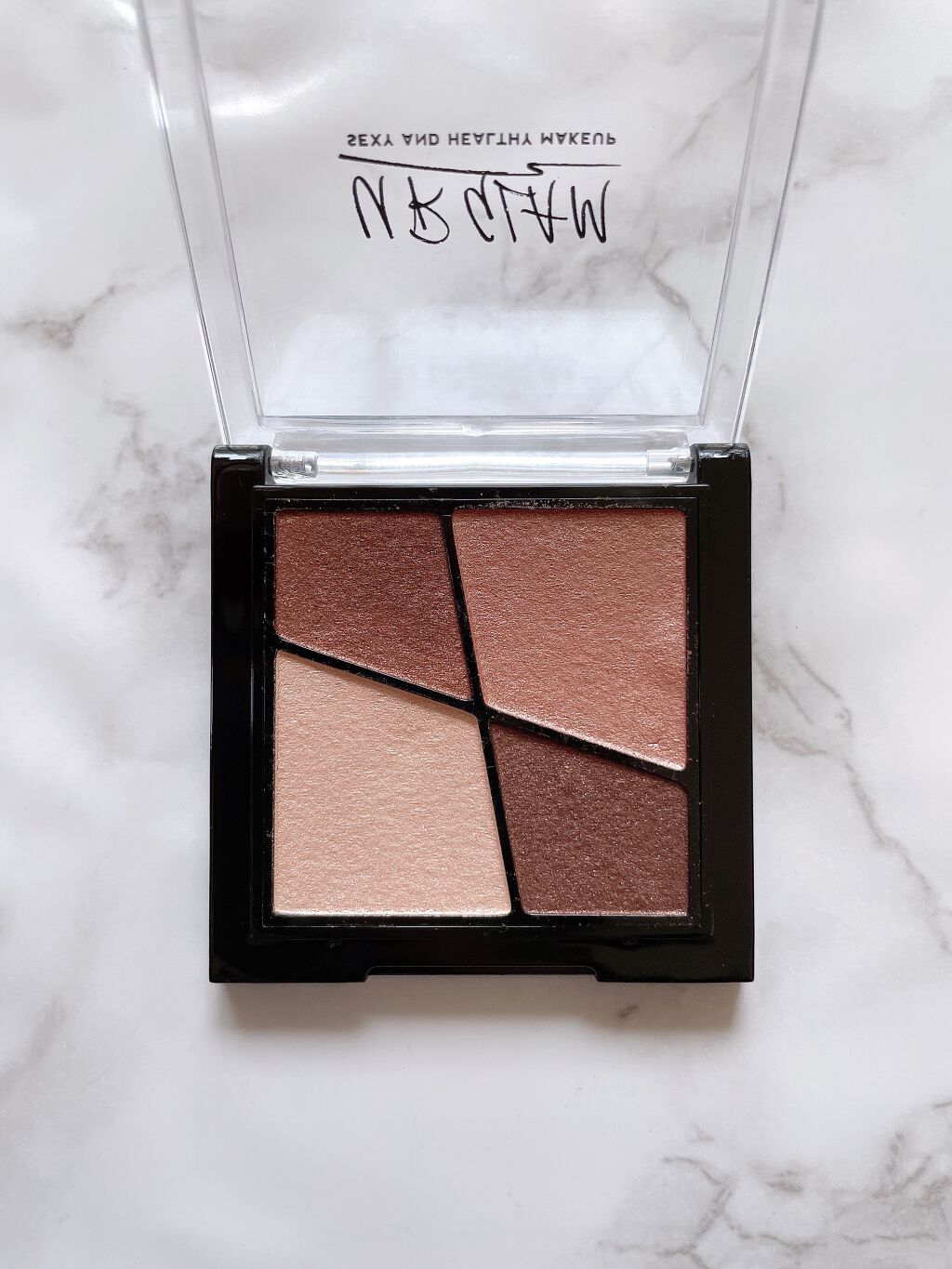 UR GLAM VELVET EYE COLOR PALETTE/U R GLAM/アイシャドウパレットを使ったクチコミ(2枚目)