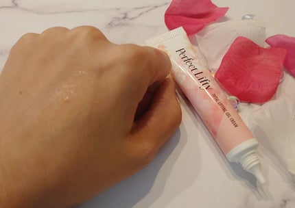 Perfect Lifty TOTAL LIFTING GEL CREAM/R&/フェイスクリームを使ったクチコミ(4枚目)