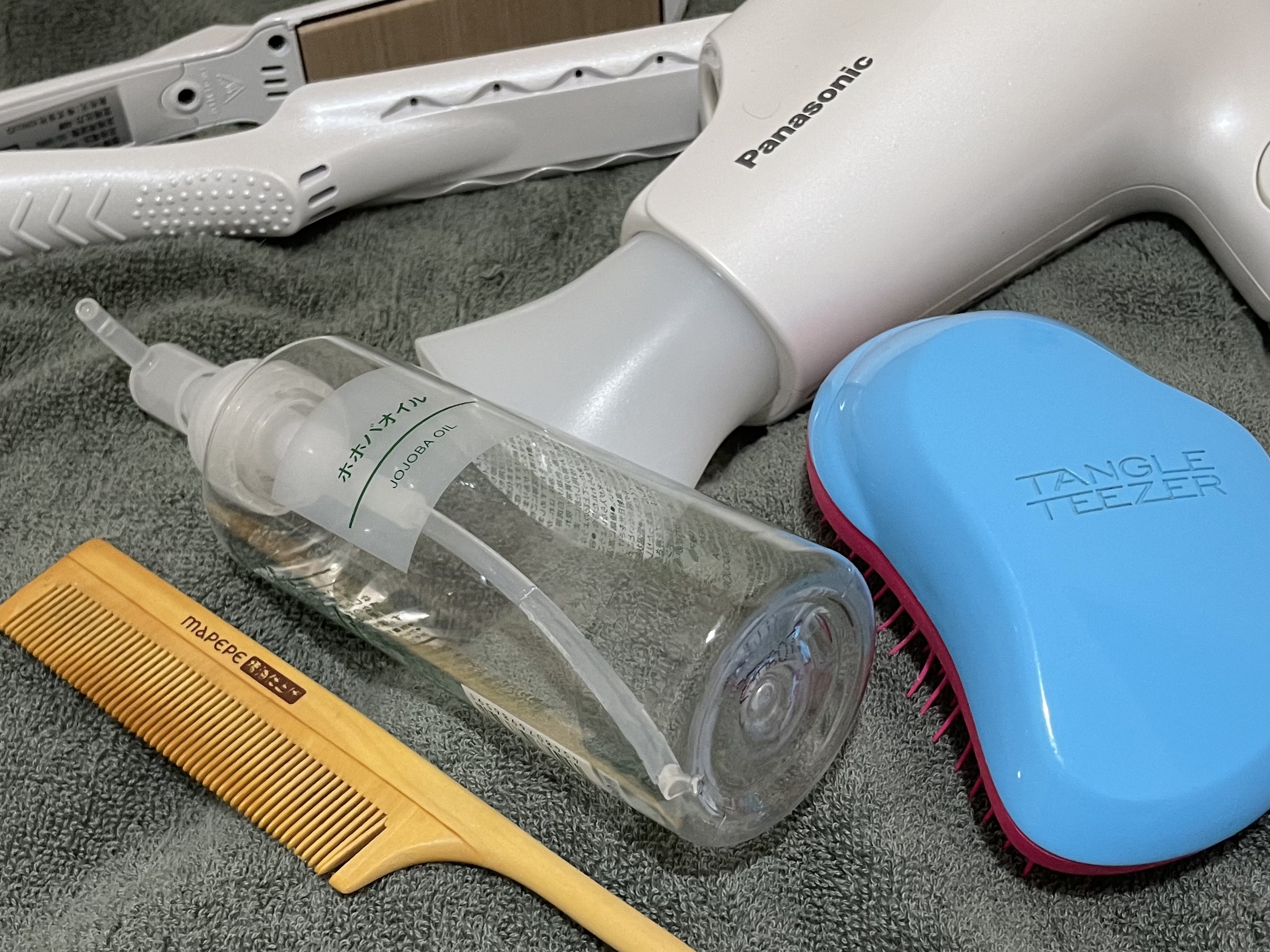 マペペ つげ櫛のクチコミ「 自分用備忘録<ヘアケア>
※元気な時に写真もアップしたい

全体の縮毛は一年に1回
前髪のみ.....」（1枚目）