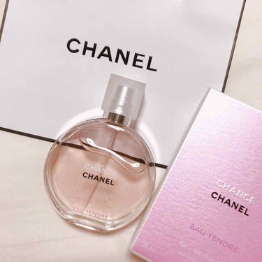 



◾️CHANEL チャンス オー タンドゥル
オードゥ トワレット (ヴァポリザター)




フローラルフルーティーの香りなので
キツすぎずちょうど良い甘さです🌼


誕生日プレゼントにもらい