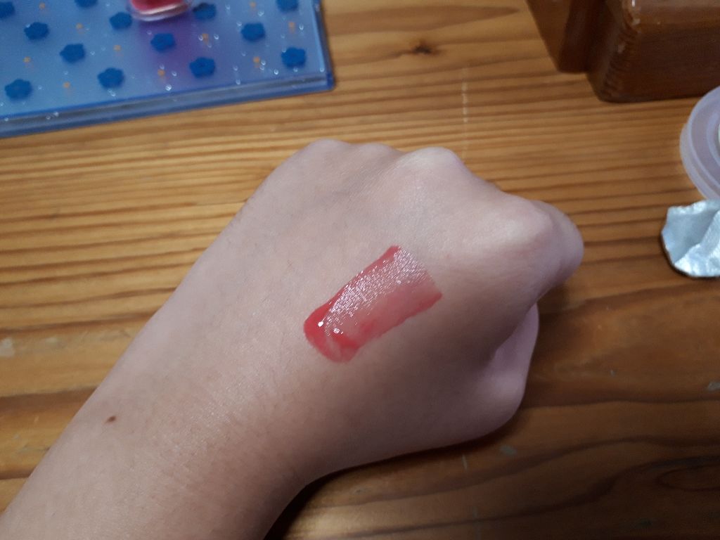 ディアダーリン ウォータージェルティント （アイスティント）/ETUDE/口紅を使ったクチコミ（3枚目）