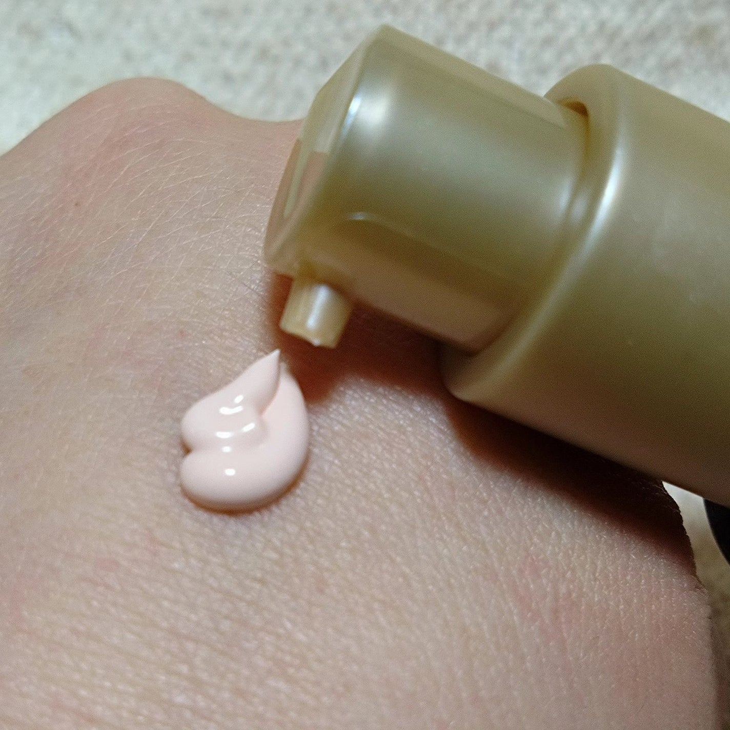 ブラックスネイルグルタチオントーンアップサン/Dr.G/日焼け止めクリームを使ったクチコミ(4枚目)