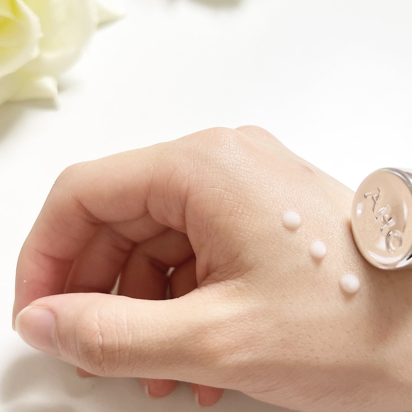 エッセンシャル リアル アイクリーム フォーフェイス/AHC/アイケア・アイクリームを使ったクチコミ(2枚目)