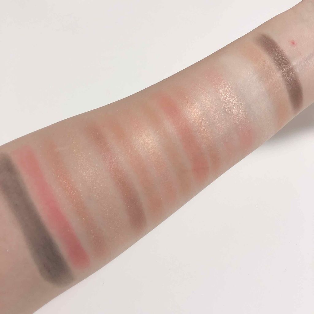 プレイカラーアイパレット ランジェリーバックステージ/ETUDE/アイシャドウパレットを使ったクチコミ(3枚目)