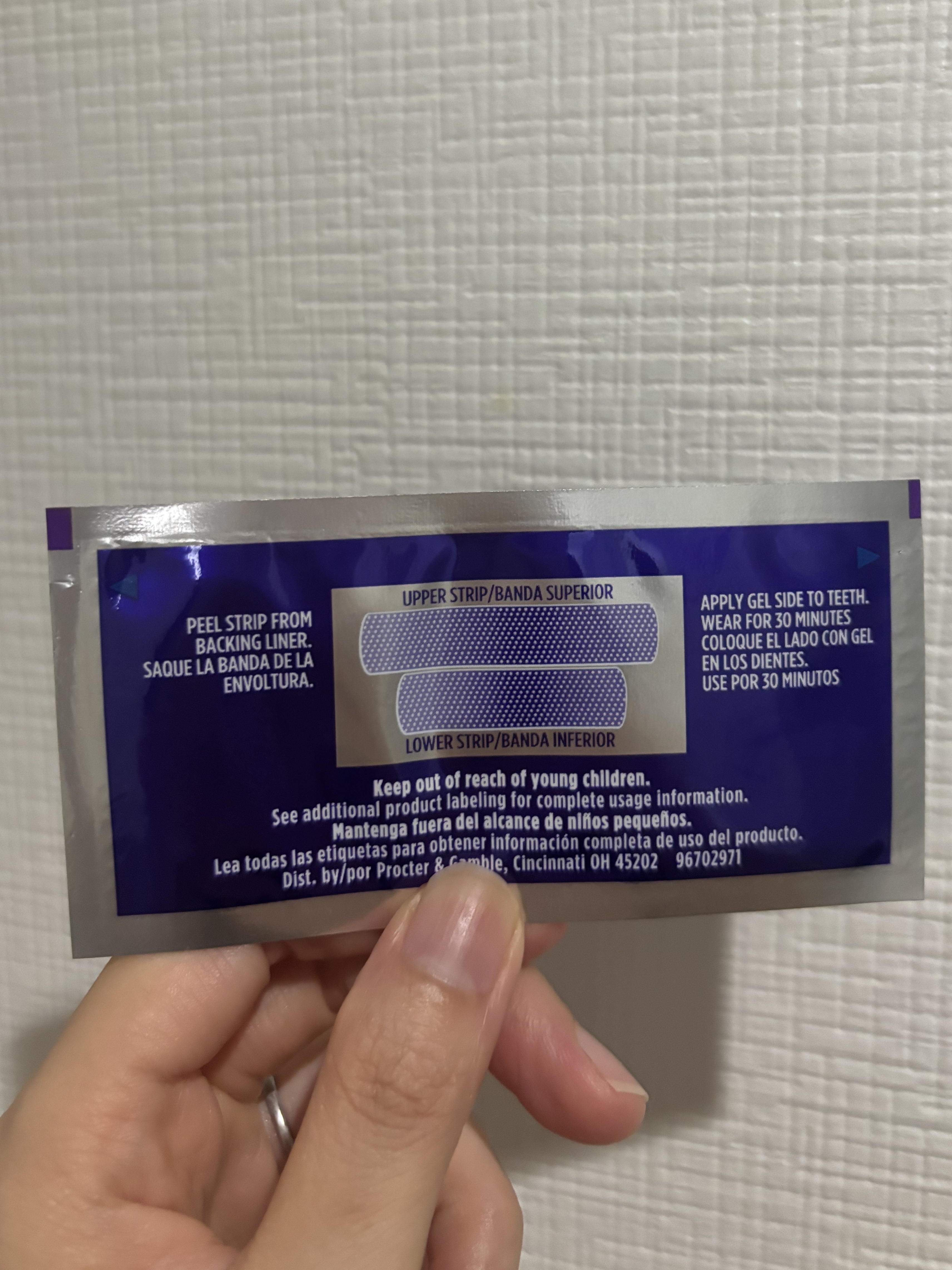 クレスト3Dホワイトニング ホワイトストリップ プロフェッショナル エフェクツ/クレスト/その他オーラルケアを使ったクチコミ（3枚目）