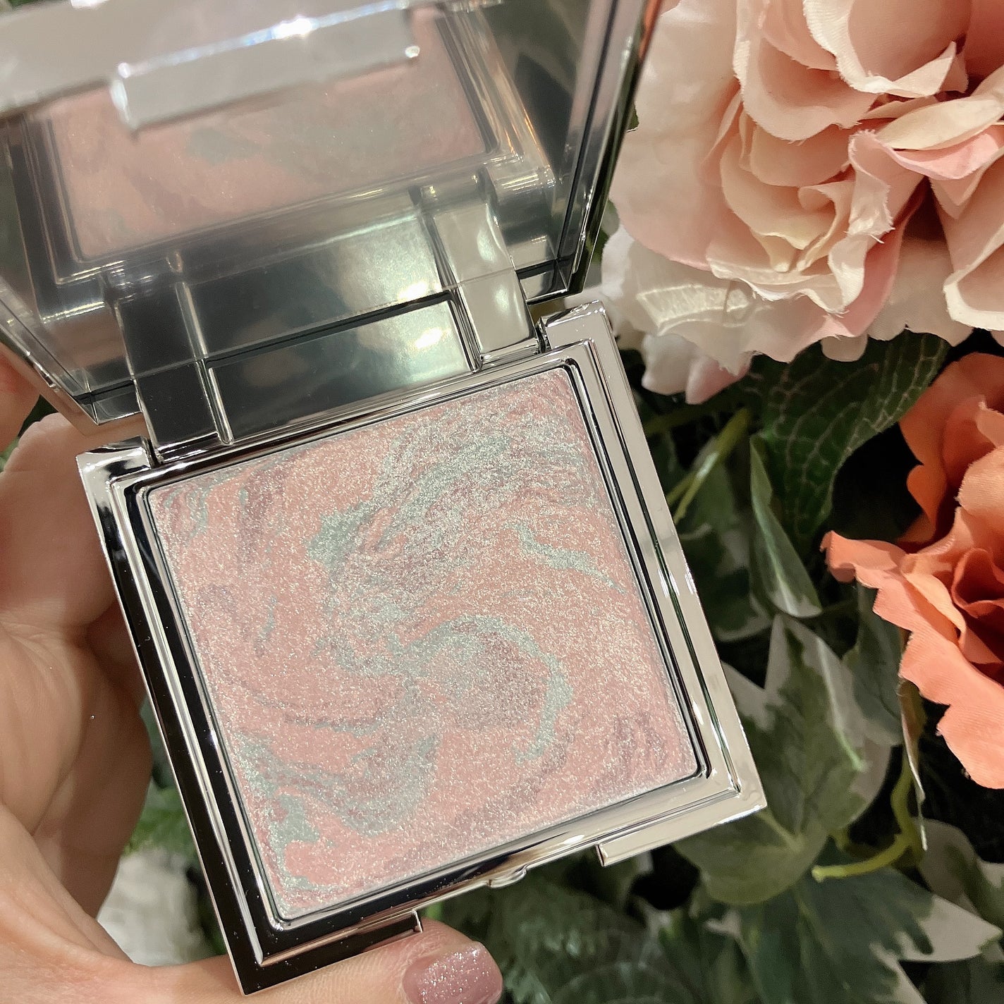 スキンルミナスハイライター/DEAR DAHLIA/パウダーハイライトを使ったクチコミ(2枚目)