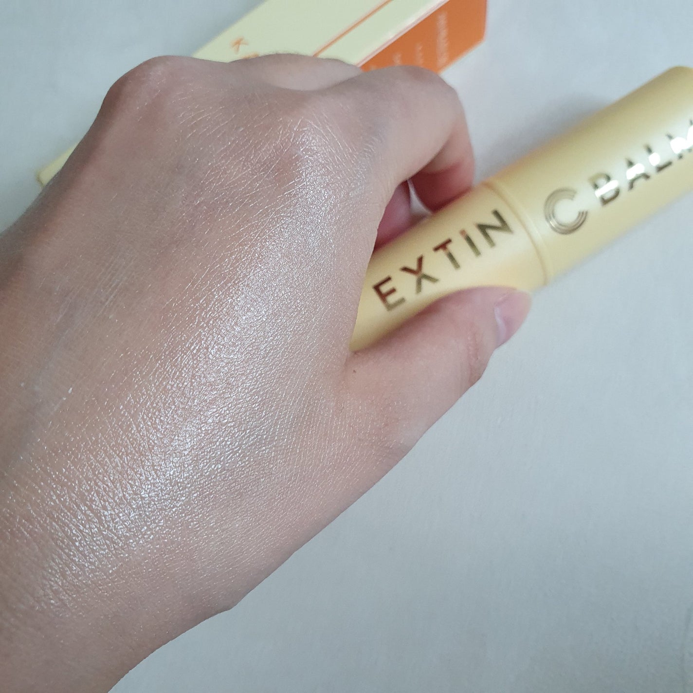 エクスティンCバーム/KAHI/フェイスバームを使ったクチコミ(2枚目)