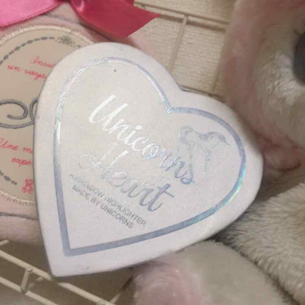 ハートハイライター ユニコーンハート/MAKEUP REVOLUTION/パウダーハイライトを使ったクチコミ（2枚目）