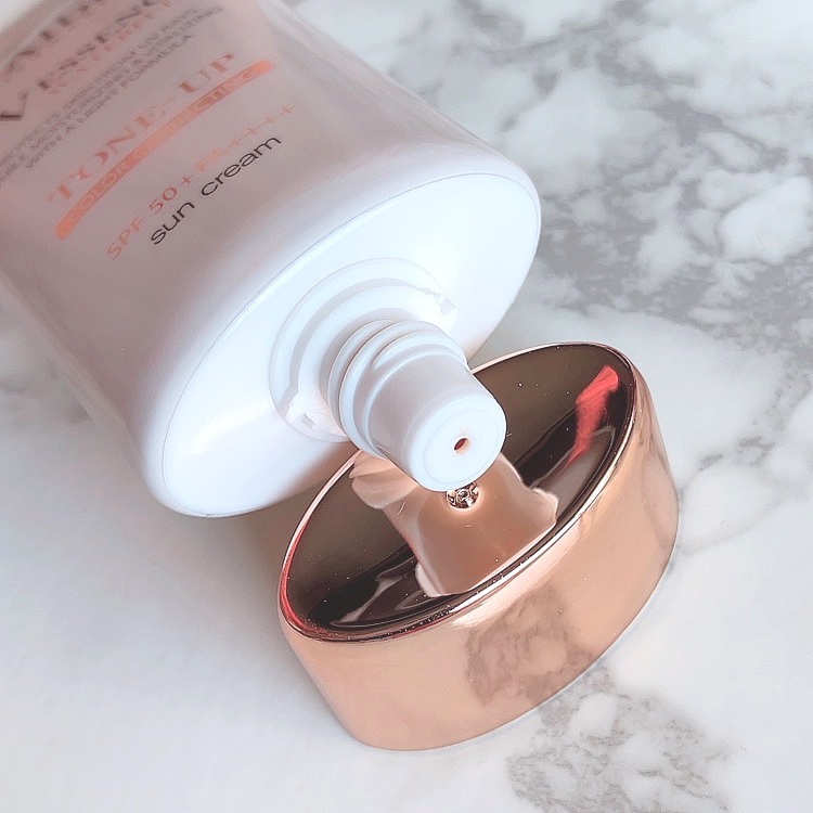 ウォータフルトーンアップサンクリーム/ダルバ/日焼け止めクリームを使ったクチコミ（2枚目）