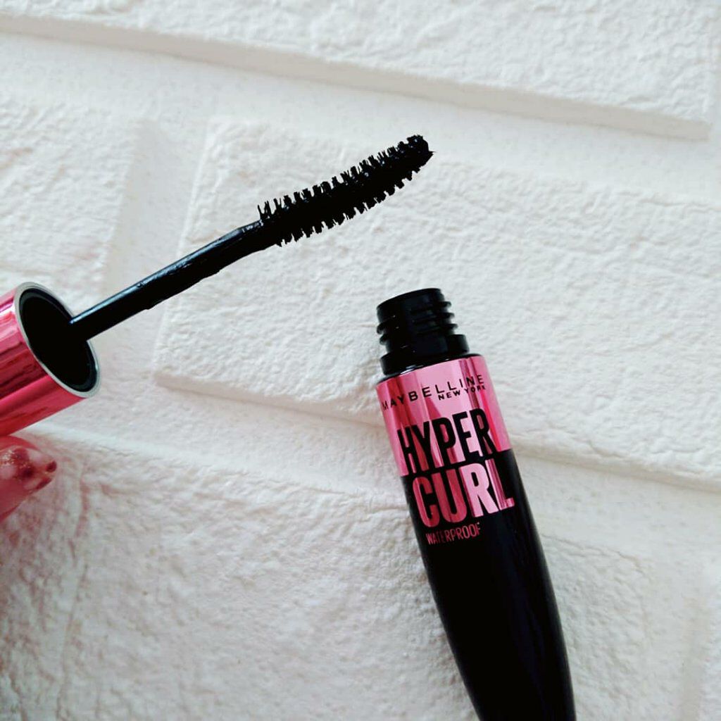 ボリューム エクスプレス ハイパーカール ウォータープルーフ N/MAYBELLINE NEW YORK/マスカラを使ったクチコミ(2枚目)