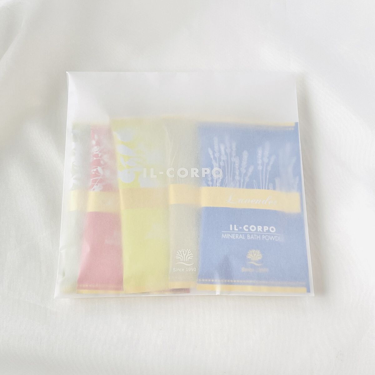 イルコルポ ミネラルバスパウダー グリーティングギフトのクチコミ「イルコルポは、海の恵みをたっぷりと取り入れたボディケアブランド✨
日本人に多い敏感肌のことを考.....」（3枚目）