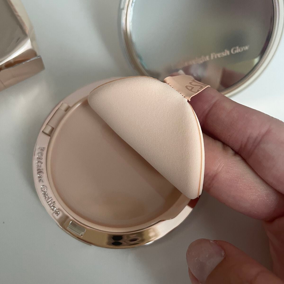 プロテーラービーグロウクッション ニュークラス/espoir/クッションファンデーションを使ったクチコミ(2枚目)