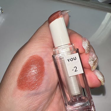 38℃/99℉ LIPSTICK  ＜YOU＞ -2　BROWN-BEIGE/UZU BY FLOWFUSHI/口紅を使ったクチコミ（3枚目）