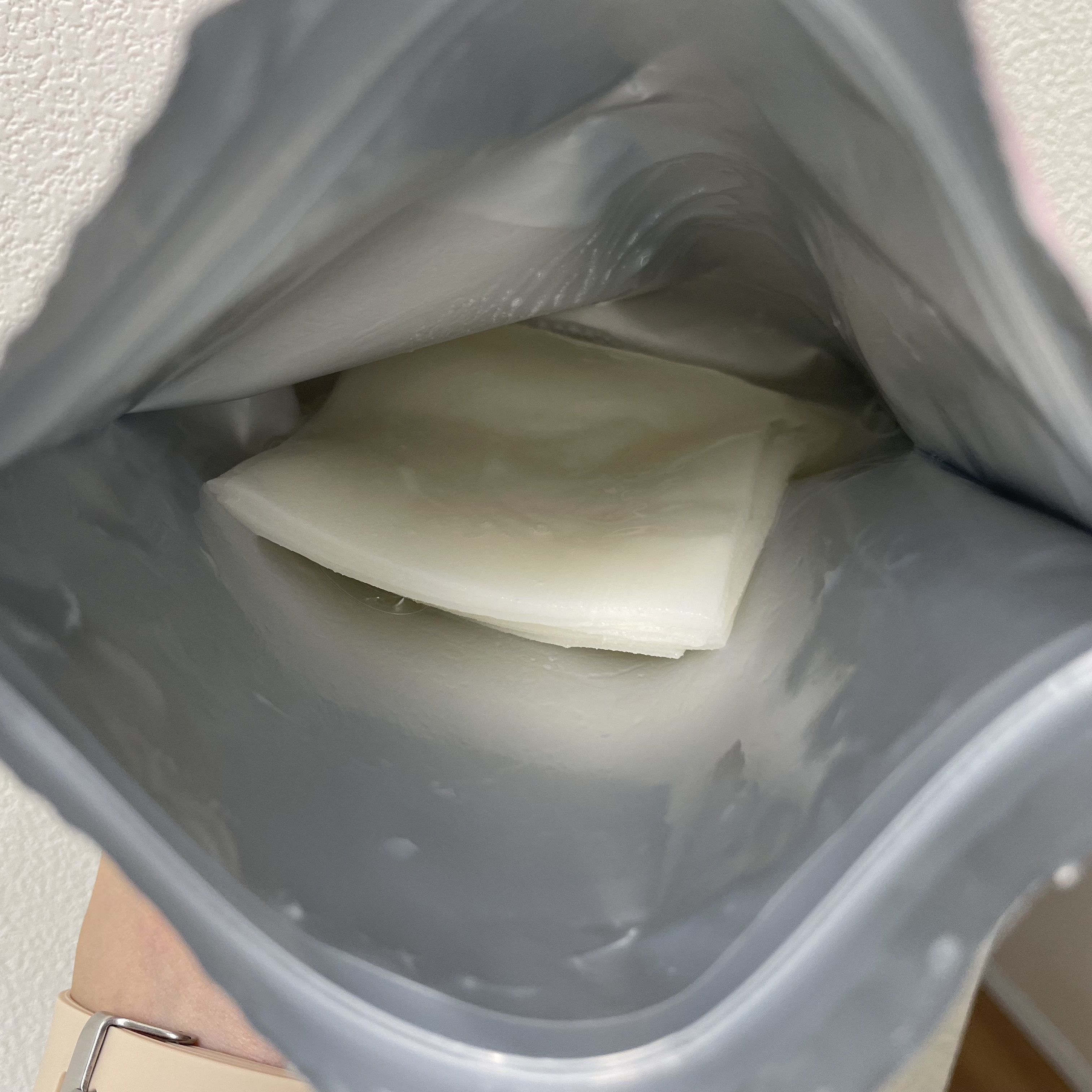 TIRTIR(ティルティル) TIRTIR×佐藤勝利 コラボ ティルティル ローズセラムマスクのクチコミ「˗ˏˋ  TIRTIR  ˎˊ˗

𖤐 TIRTIR×佐藤勝利 コラボ 
　ティルティル ロー.....」（2枚目）