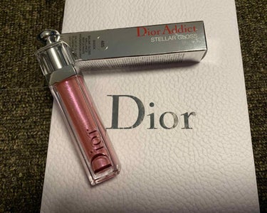 先日 3月9日にデパコスデビューをしたのですが お買い物もその時のもの物なので在庫があるかどうかはわかりません🙇‍♂️💦


Diorデビュー 最初のアイテムは💄💕

アディクトステラーグロス  
46