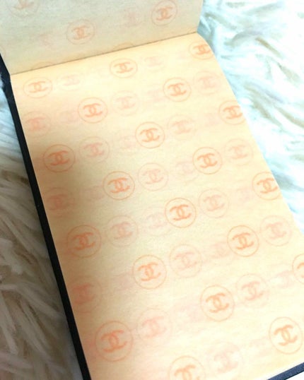 オイル コントロール ティッシュ/CHANEL/あぶらとり紙を使ったクチコミ(4枚目)