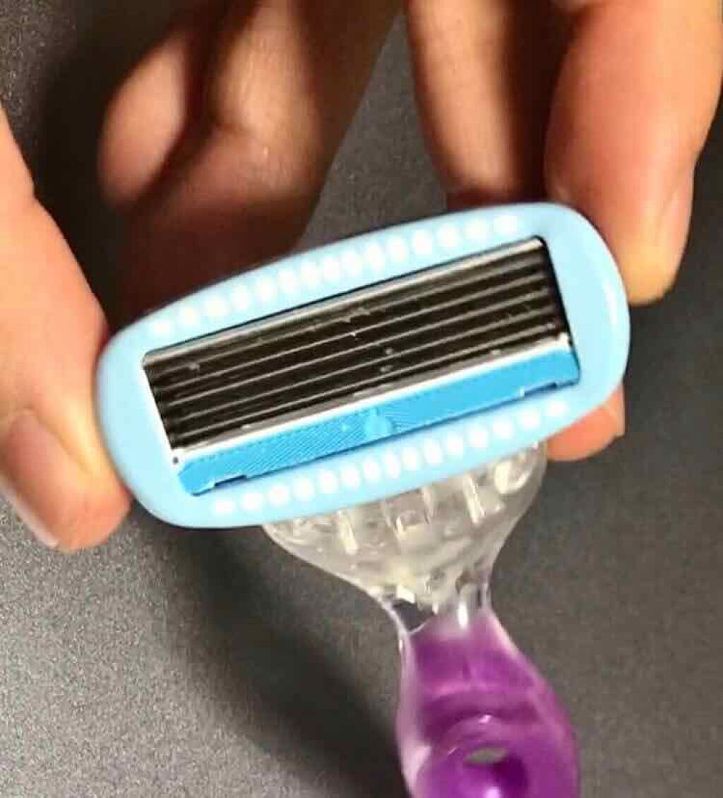 ハイドロシルク ホルダー (刃付き+替刃1コ)/ハイドロシルク/シェーバーを使ったクチコミ(2枚目)
