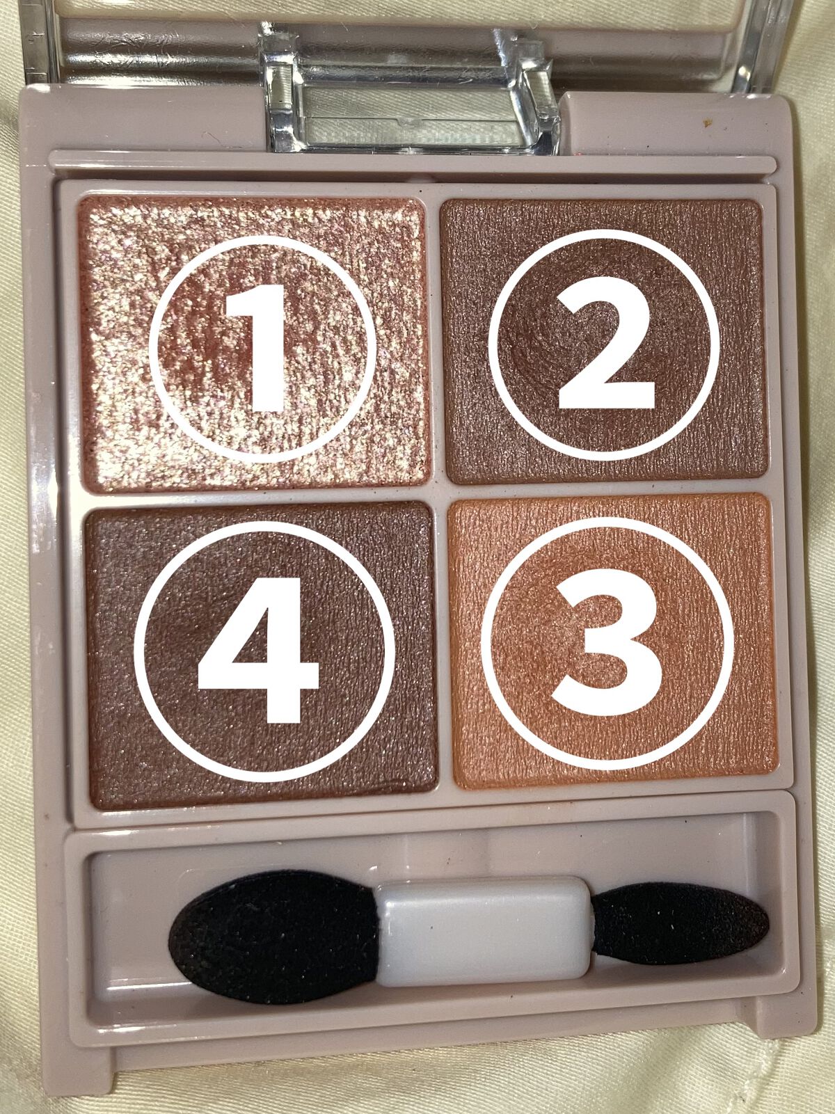 シルキースフレアイズ（マットタイプ）/キャンメイク/アイシャドウパレットを使ったクチコミ（2枚目）