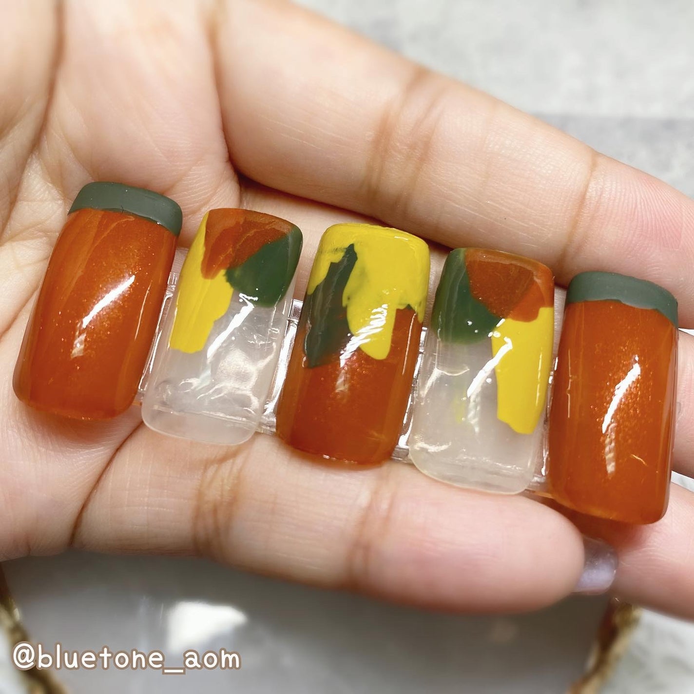 カラフルネイルズ/キャンメイク/マニキュアを使ったクチコミ(5枚目)