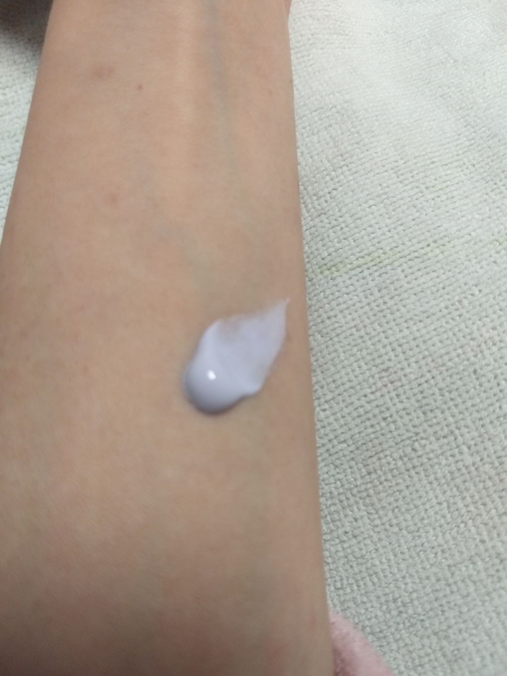 パラソーラ イルミスキン UVエッセンス N(旧品)/パラソーラ/日焼け止め・UVケアを使ったクチコミ(2枚目)