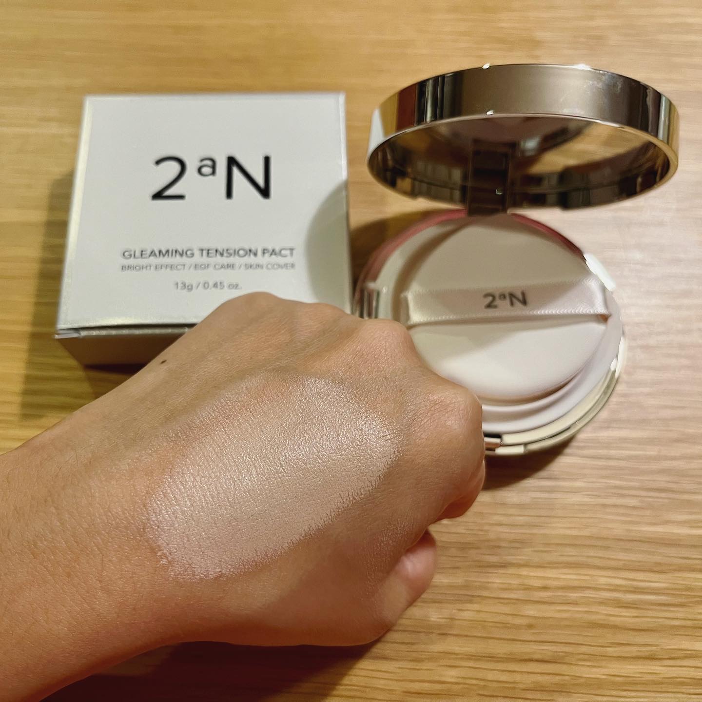 グリーミングテンションパクト 22 ミディアムベージュ 本体/2aN/クリーム・エマルジョンファンデーションを使ったクチコミ（3枚目）