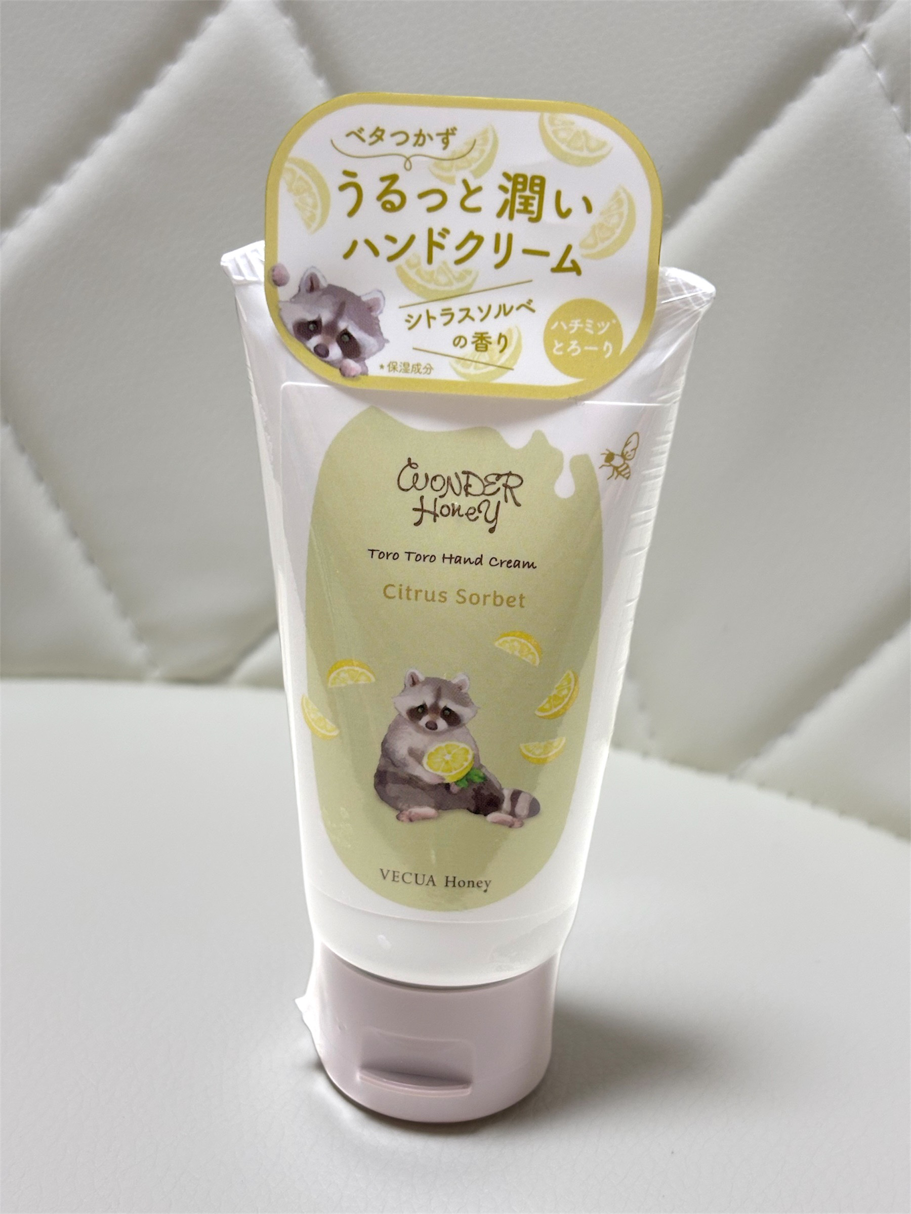 VECUA Honey ワンダーハニー とろとろハンドクリーム シトラスソルベのクチコミ「ワンダーハニー とろとろハンドクリーム シトラスソルベ 880円(税込)


大好きな香りのハ.....」（1枚目）