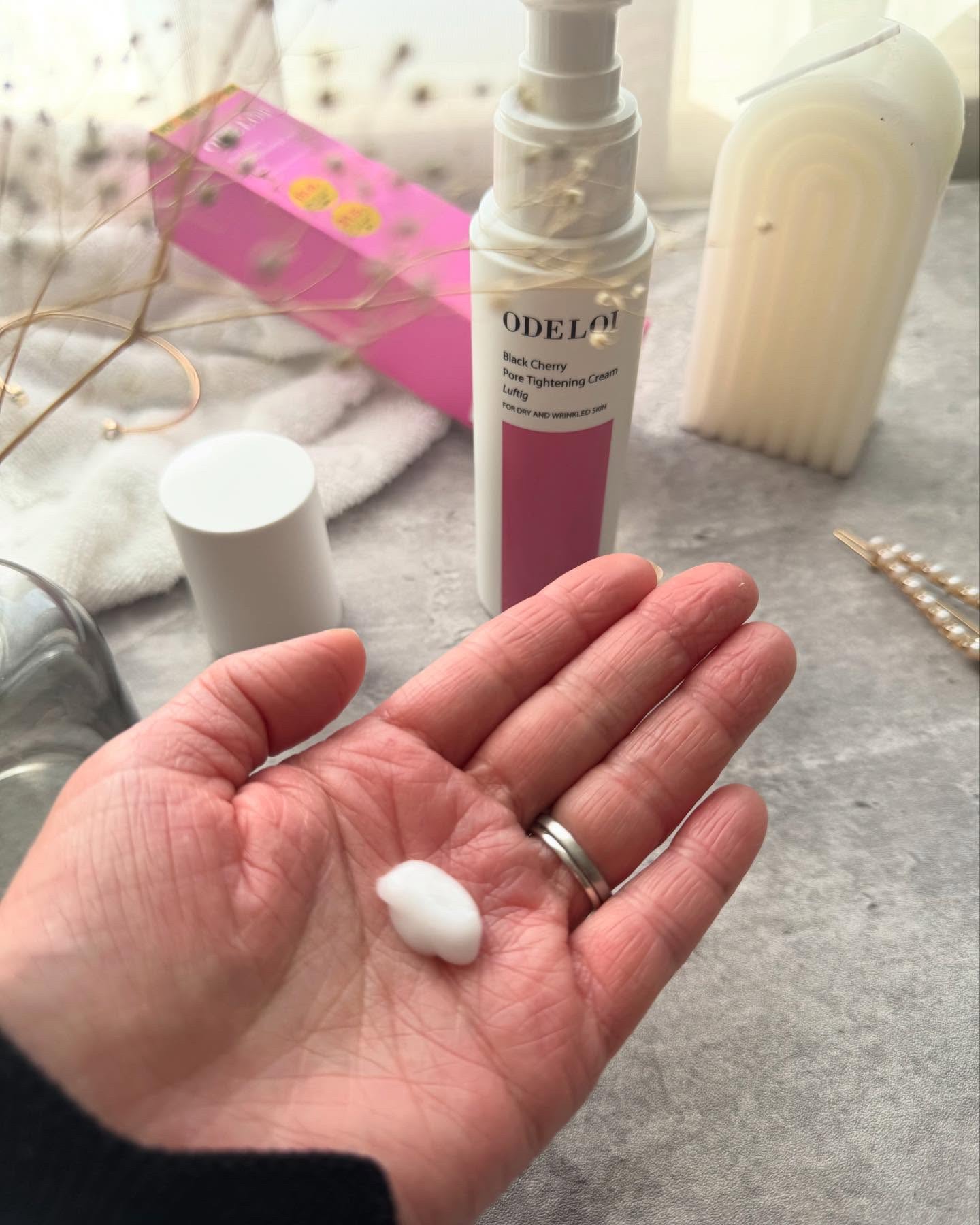 ブラックチェリー 毛穴引き締めクリーム ロフディ/ODELOI/フェイスクリームを使ったクチコミ（3枚目）