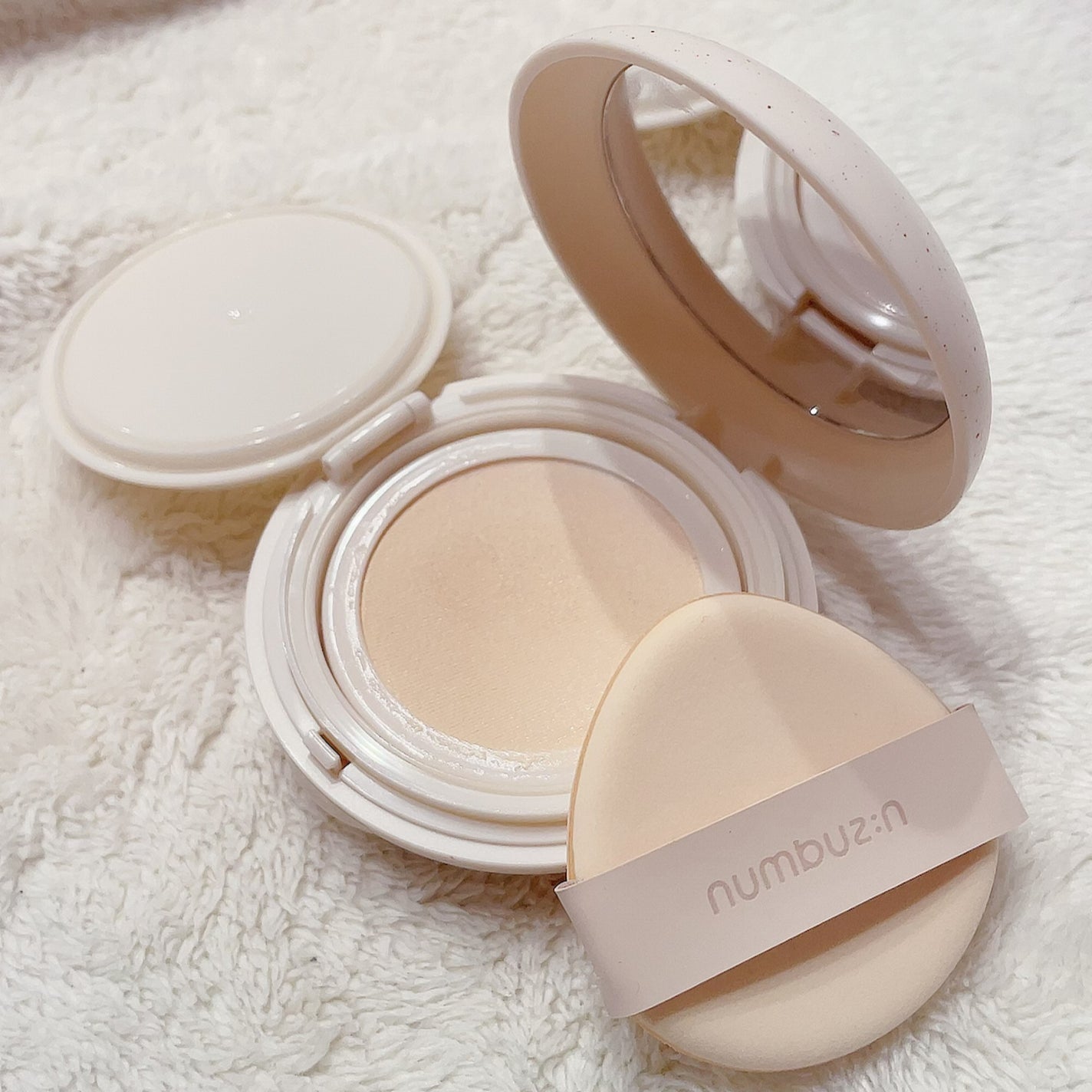 3番 ノーファンデ陶器肌トーンアップクッション/numbuzin/クッションファンデーションを使ったクチコミ(9枚目)