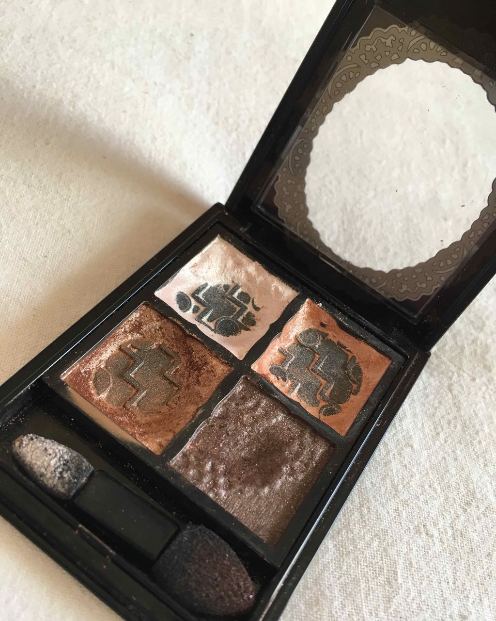 グロッシーリッチ アイズ/Visée/アイシャドウパレットを使ったクチコミ（3枚目）