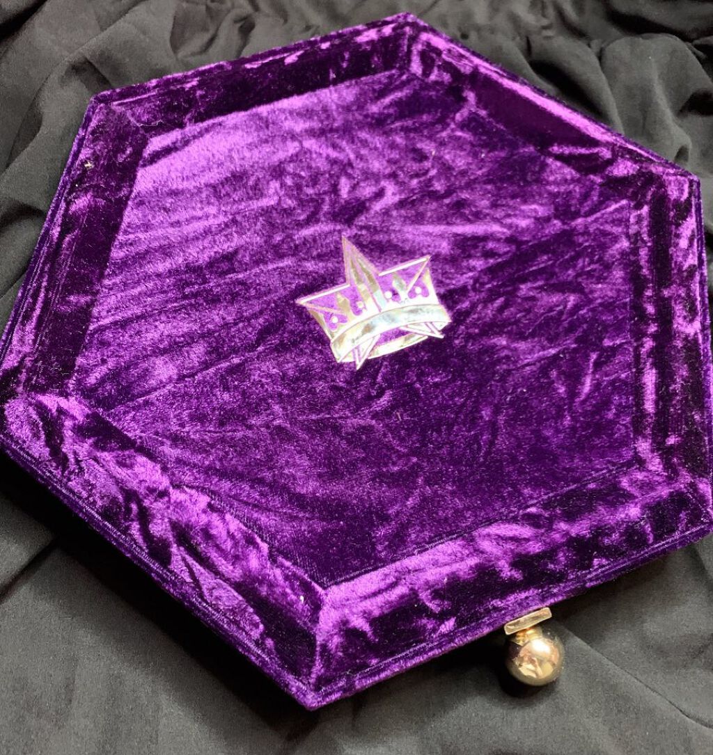 BLOOD LUST ARTISTRY PALETTE/Jeffree Star Cosmetics/アイシャドウパレットを使ったクチコミ(1枚目)