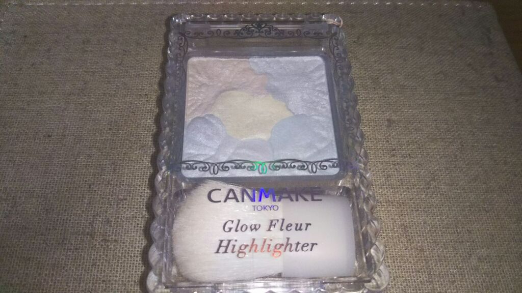 グロウフルールハイライター/キャンメイク/パウダーハイライトを使ったクチコミ(1枚目)