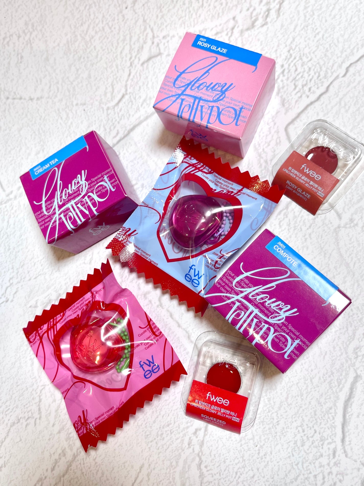 フィー リップアンドチーク グローイジェリーポット/fwee/リップグロスを使ったクチコミ(1枚目)