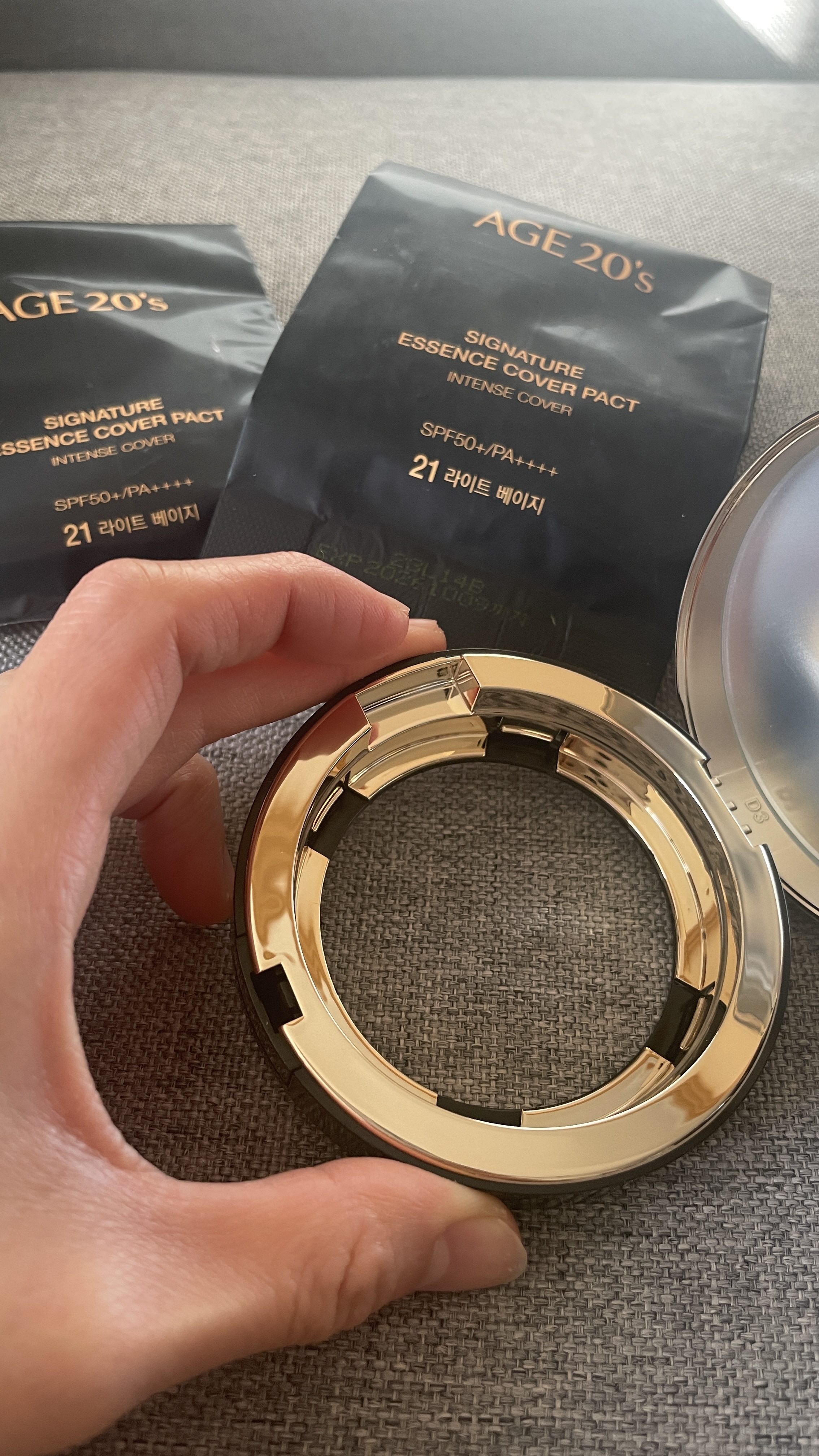 SIGNATURE ESSENCE COVER PACT　/AGE20’s/クリーム・エマルジョンファンデーションを使ったクチコミ（2枚目）