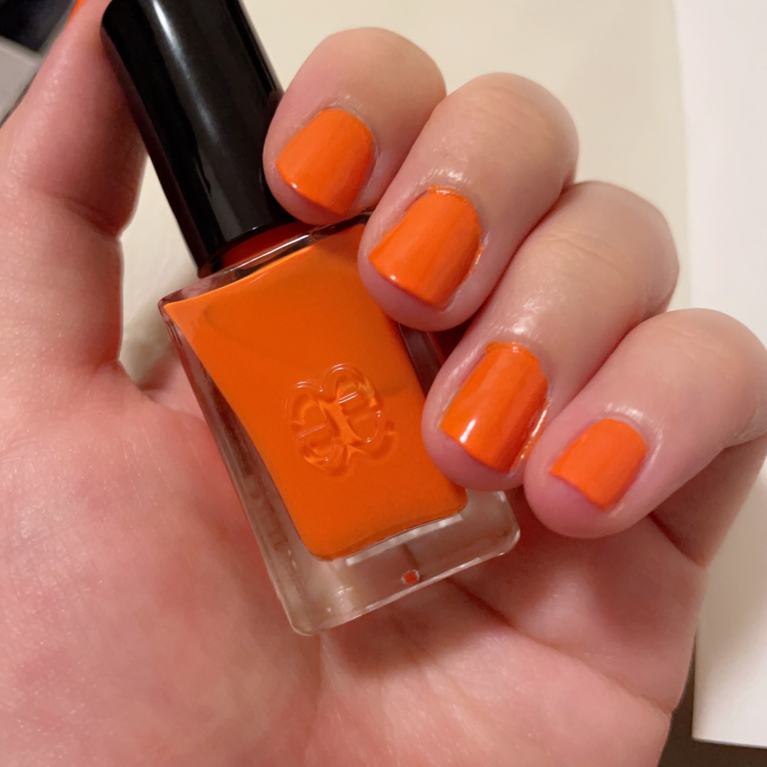 エレガンス ラズル エナメルラッカー 70 Celluloid orange/エレガンス ラズル /マニキュアを使ったクチコミ（1枚目）