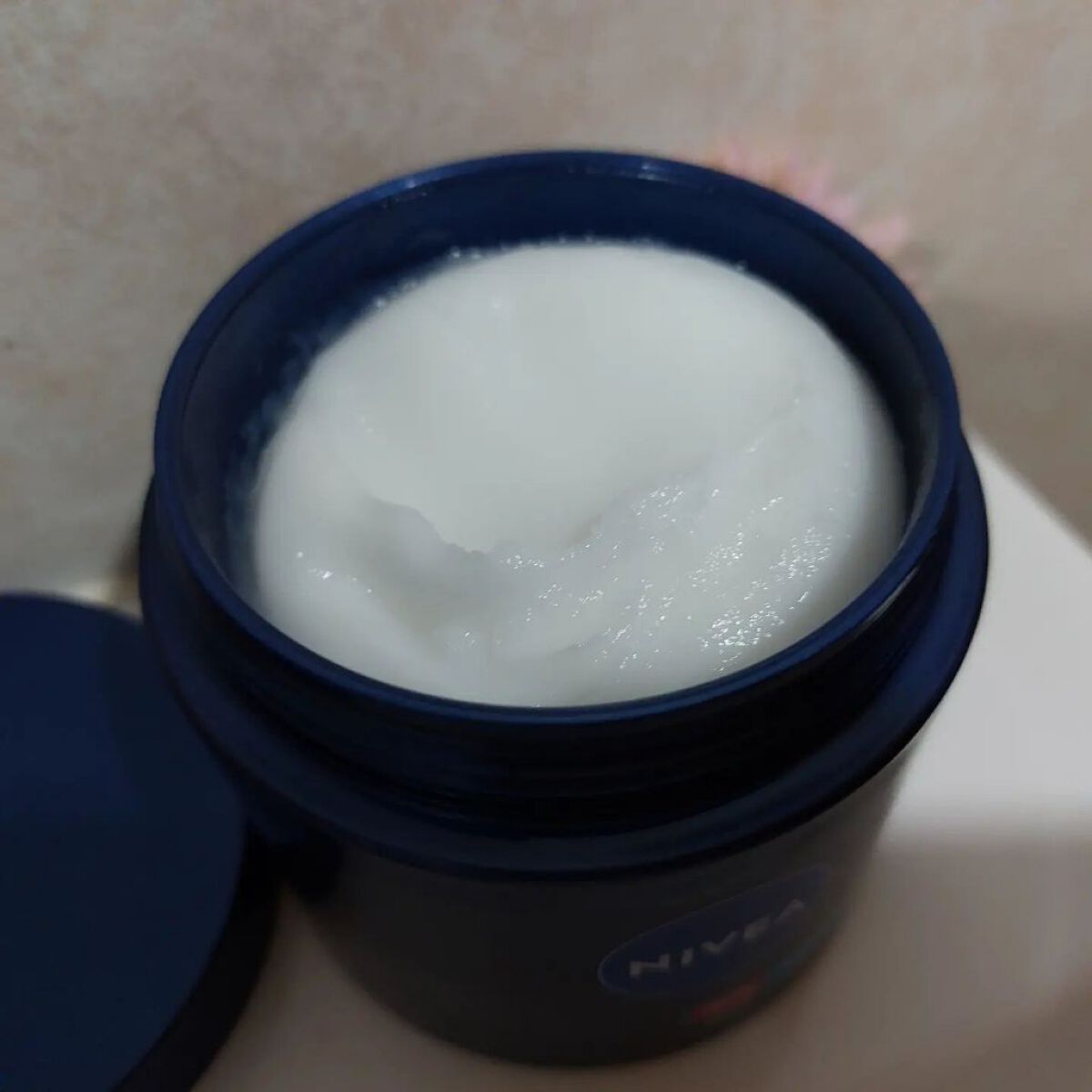 ニベア ロイヤルブルーボディクリーム うるおい密封ケア/ニベア/ボディクリームを使ったクチコミ（2枚目）