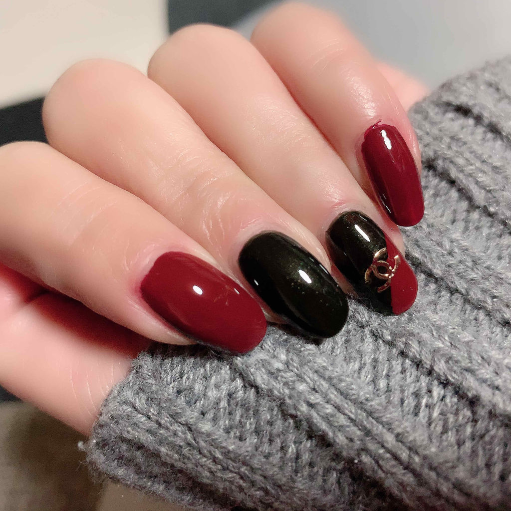 ネイルカラー（シャネル） シャネル ヴェルニ ネイルカラー 715 ディープネス - メルカリ