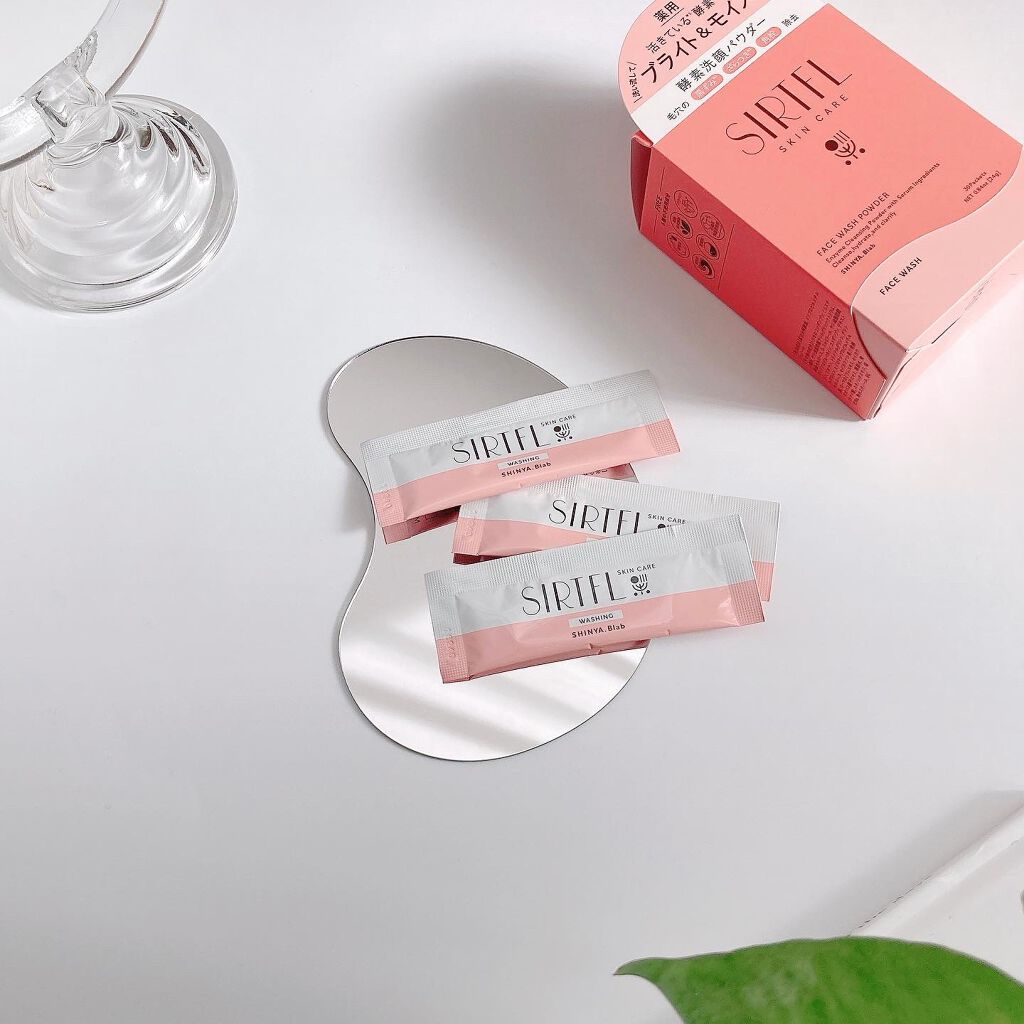 活きている酵素のチカラで美活洗顔♡

SIRTFL 
｜サートフル ブライト酵素洗顔パウダー

毛穴の黒ずみや角栓、ざらつきを
洗い流し、つるんとしたクリアな肌に
整えてくれる酵素洗顔パウダー。

使いやすい分包タイプの30回入り。
湿気で