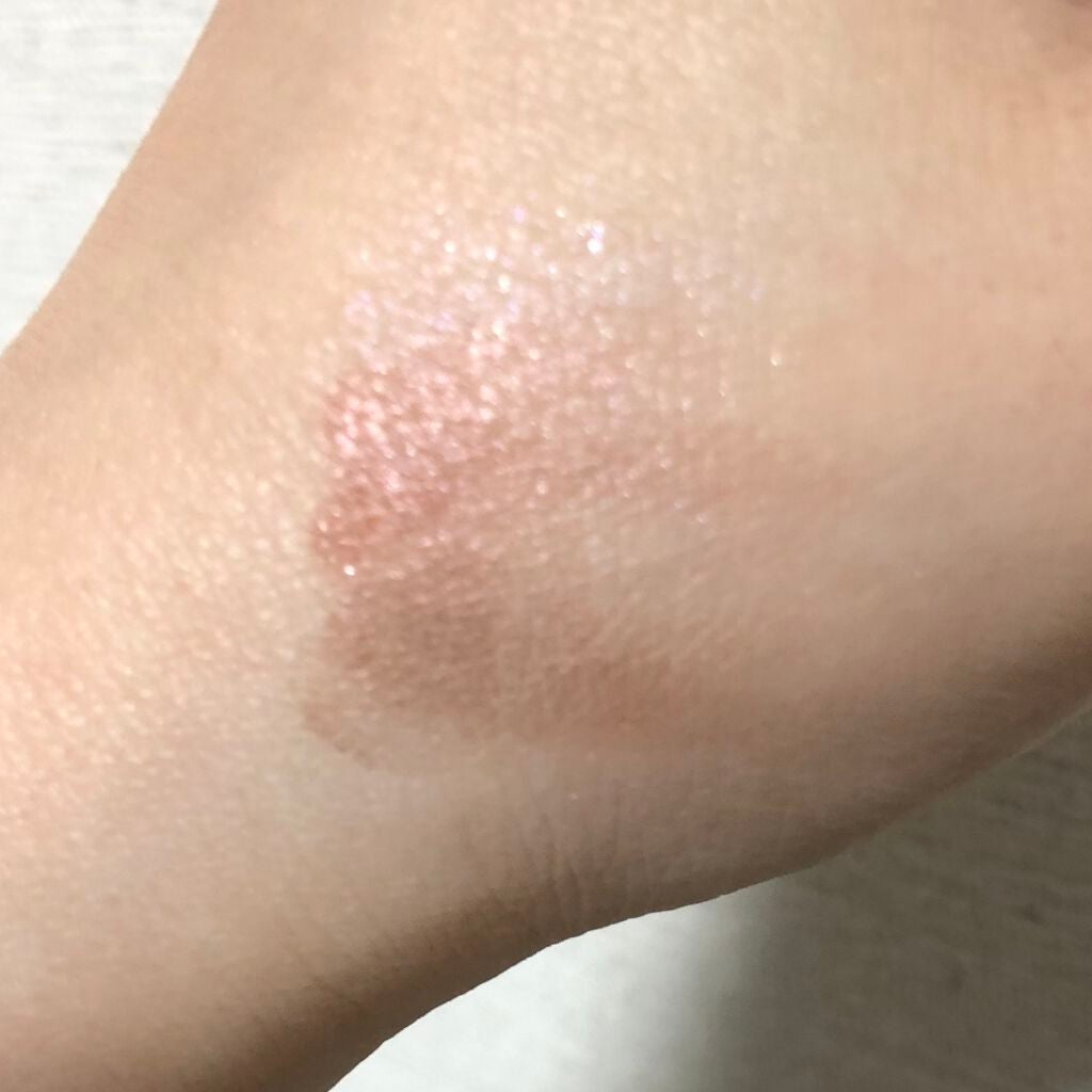 colour holic on LIPS 「薄ピンクのラメパール感ある赤紫みのブラウンパレット、としては質..」(2枚目)