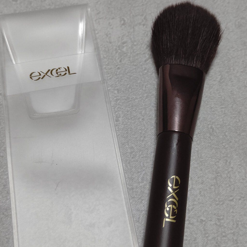 ハイライトチークブラシ/excel/メイクブラシを使ったクチコミ（3枚目）