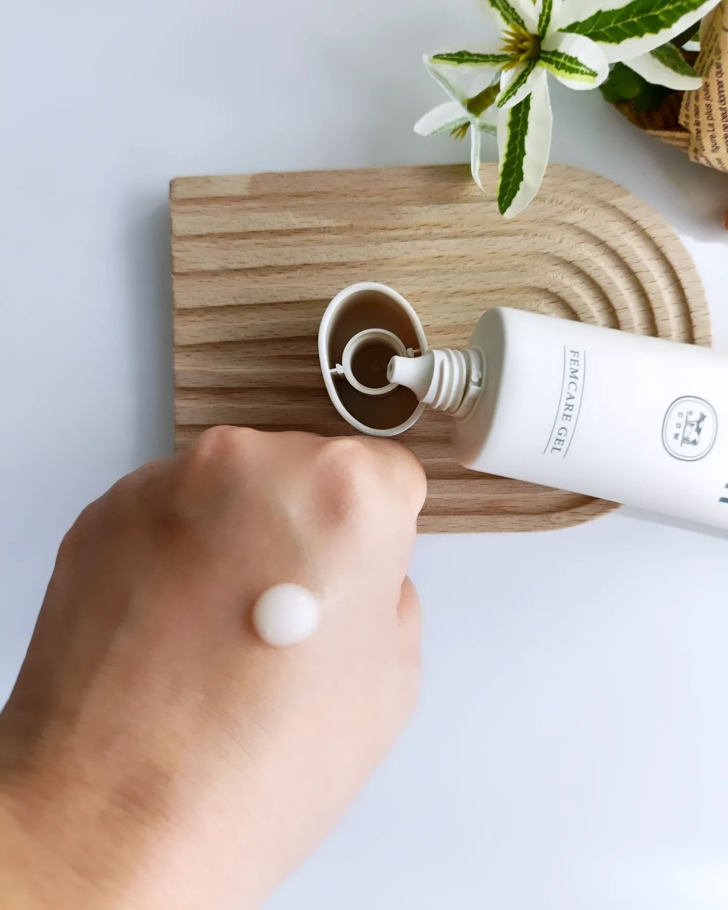 アンドフェム フェムケア美白ジェル/＆fem/ボディクリームを使ったクチコミ（2枚目）