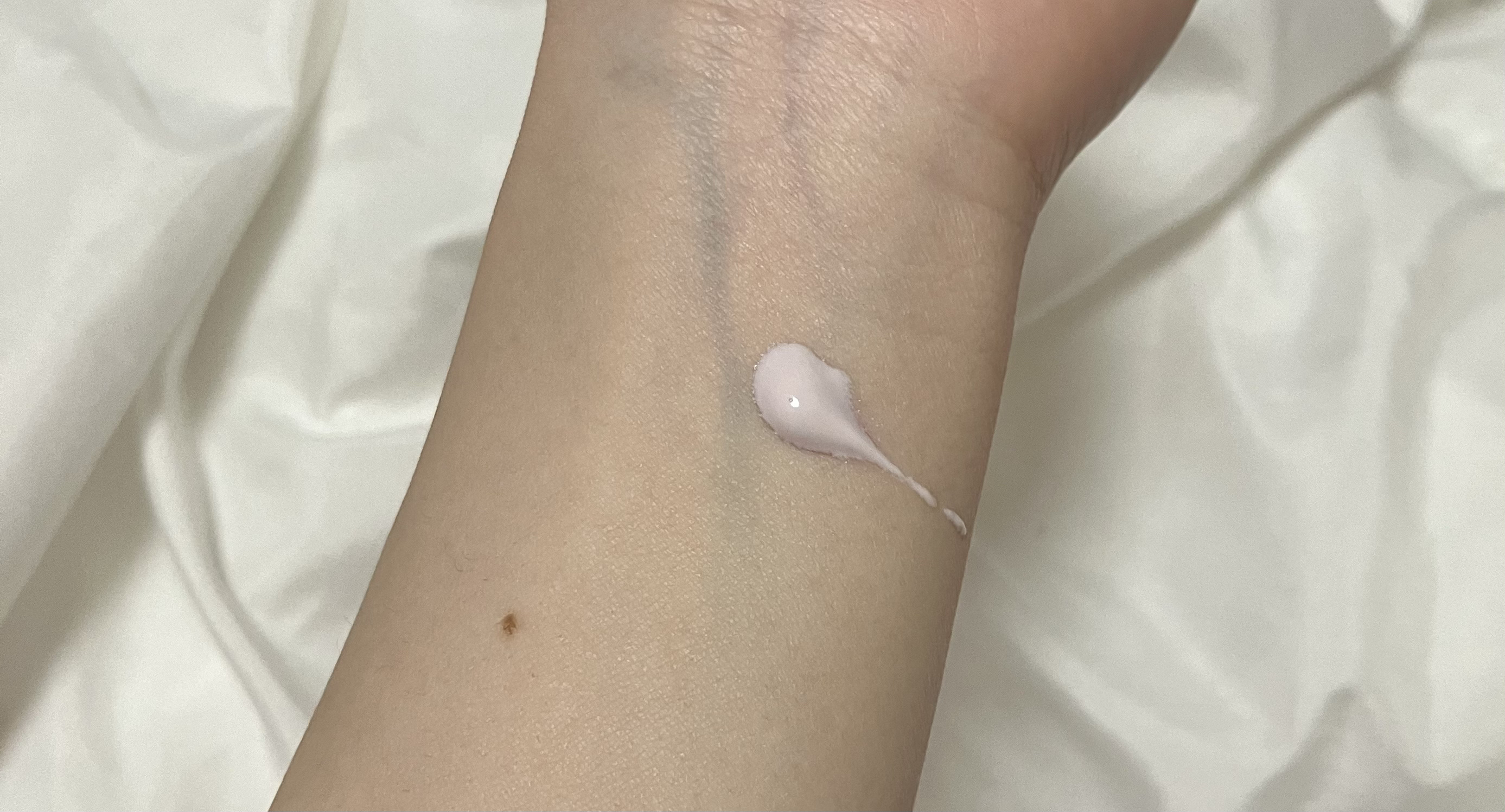 コラーゲンモイスチャーカラーコントロール/illuN/化粧下地を使ったクチコミ（3枚目）