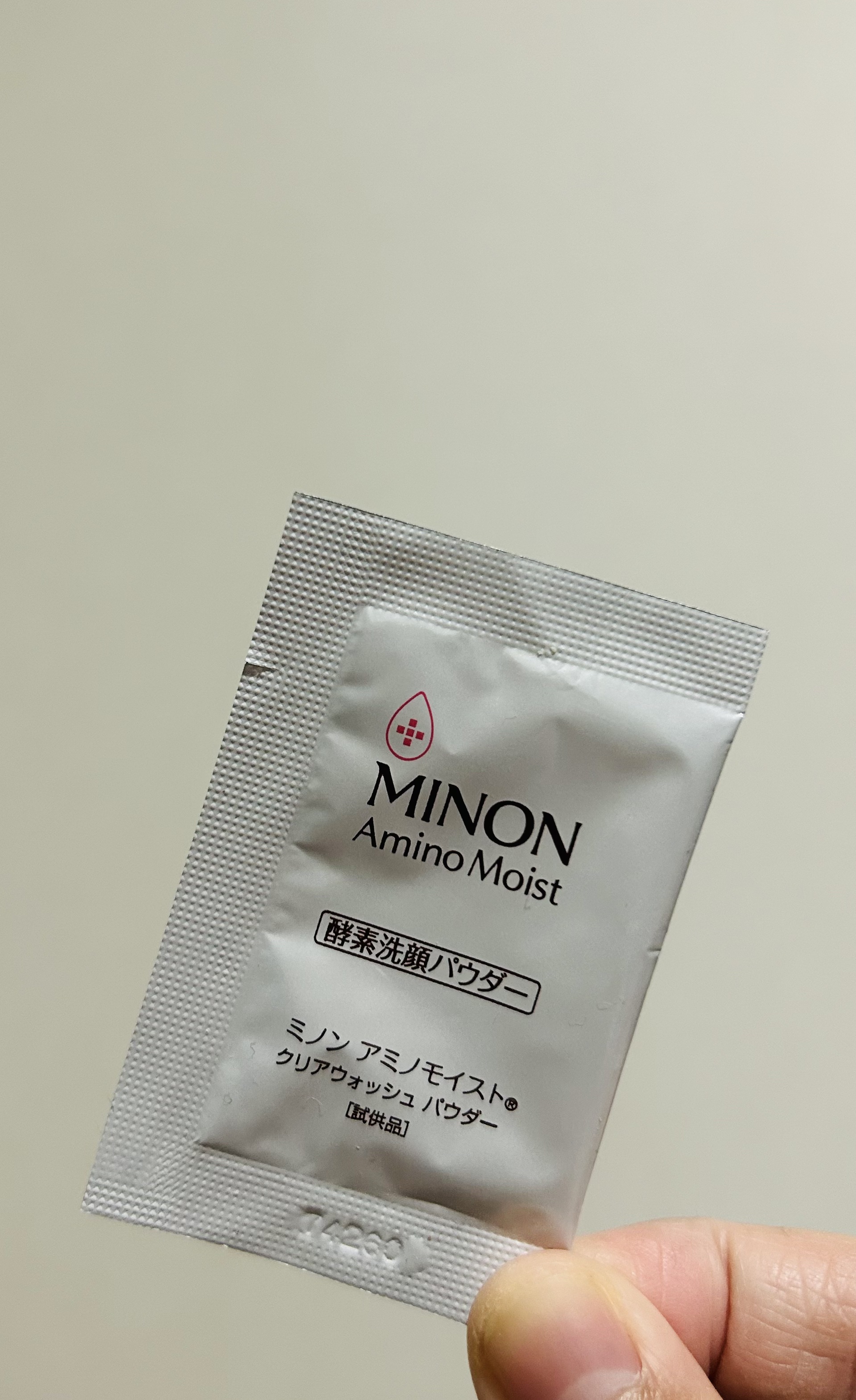 ミノン ミノン アミノモイスト クリアウォッシュ パウダーのクチコミ「ミノン アミノモイスト クリアウォッシュ パウダー。

敏感肌も使える酵素洗顔パウダー。
余分.....」（3枚目）