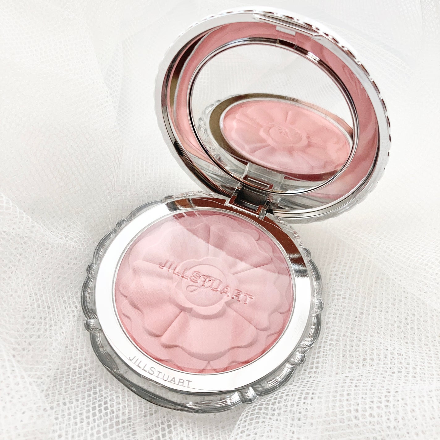 ジルスチュアート パステルペタル ブラッシュ/JILL STUART/パウダーチークを使ったクチコミ(3枚目)