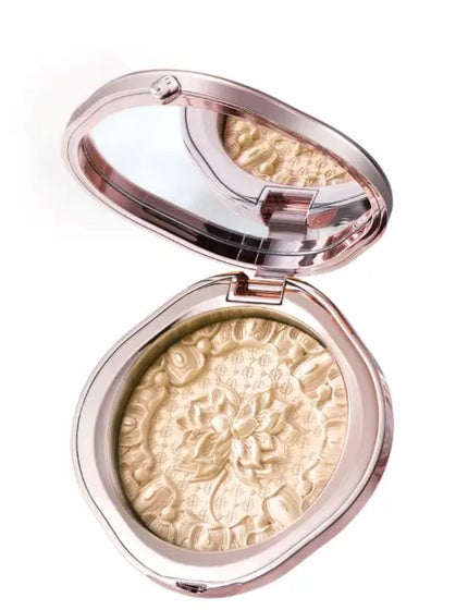 双蓮彫刻ハイライト/花西子/パウダーハイライトを使ったクチコミ(1枚目)