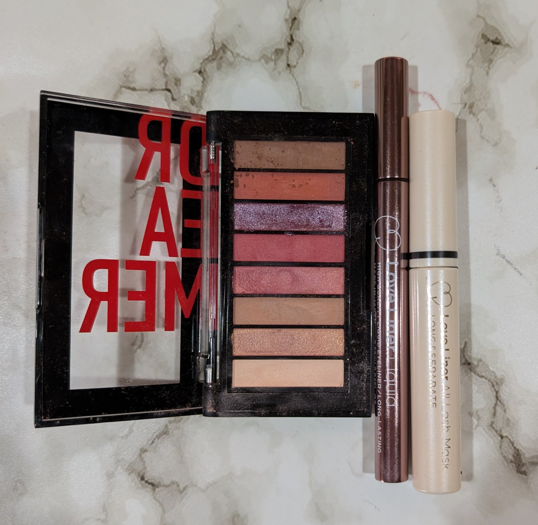 カラーステイ ルックス ブック パレット/REVLON/アイシャドウパレットを使ったクチコミ（1枚目）