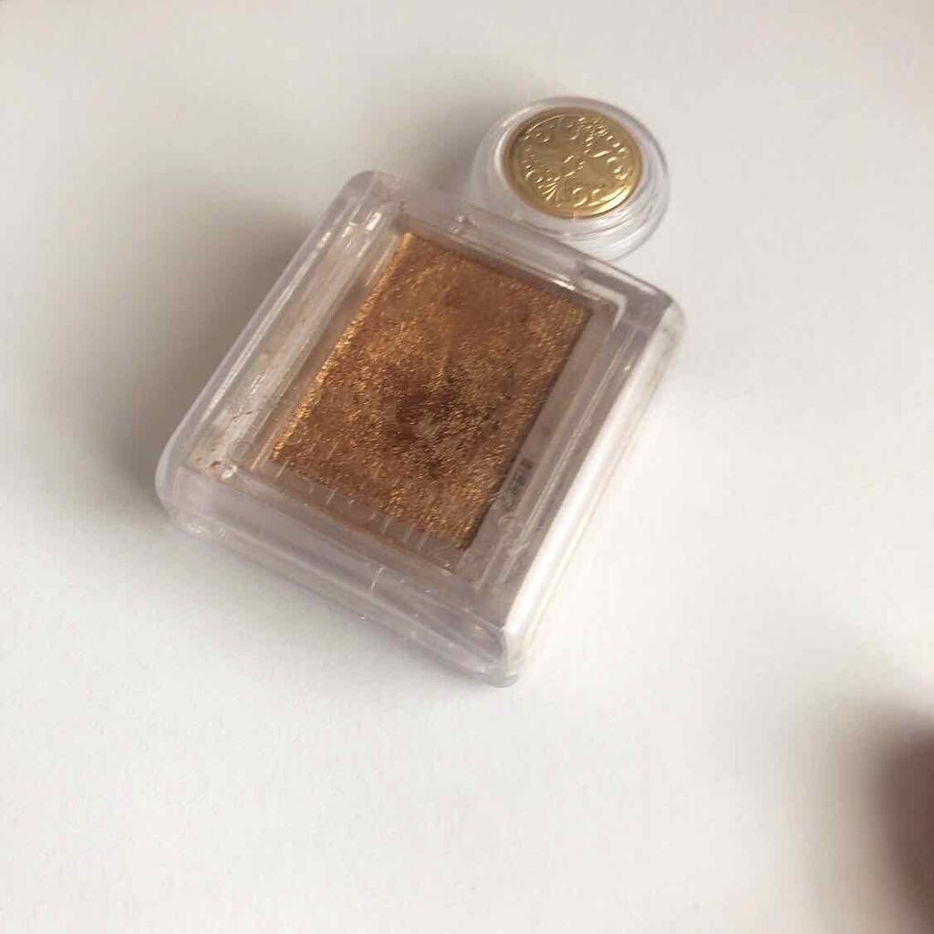 シャドーカスタマイズ/MAJOLICA MAJORCA/単色アイシャドウを使ったクチコミ(3枚目)