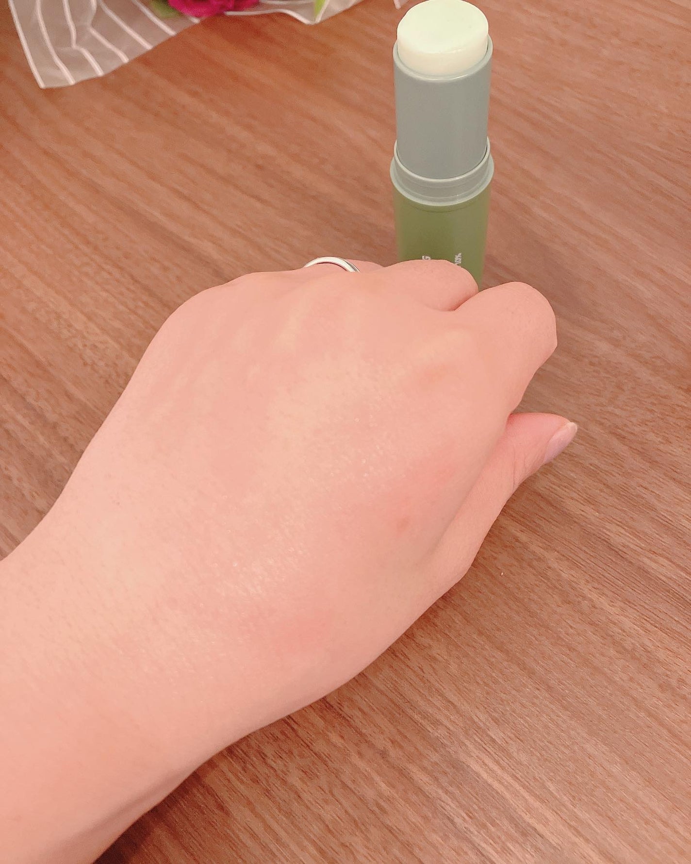 シカスージングスティック/TAGA/フェイスバームを使ったクチコミ(4枚目)